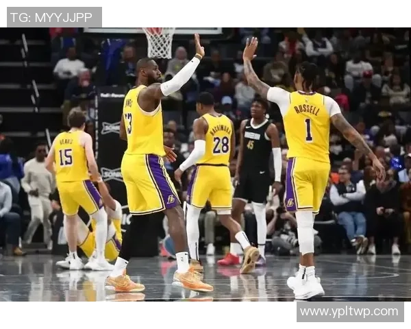 湖人对阵骑士精彩比赛直播全程回顾与分析尽在这里