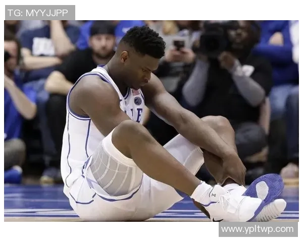 特雷杨引领新时代篮球风潮展现无限潜力与激情 特雷杨引领新时代篮球风潮展现无限潜力与激情